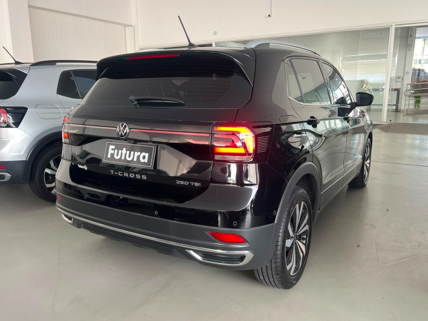 volkswagen t-cross 1.4 250 tsi total flex highline automatico gasolina 4p 202413
