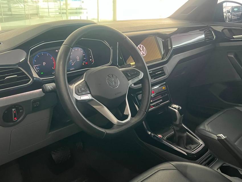 volkswagen t-cross 1.0 200 tsi total flex comfortline automatico 4p 20243