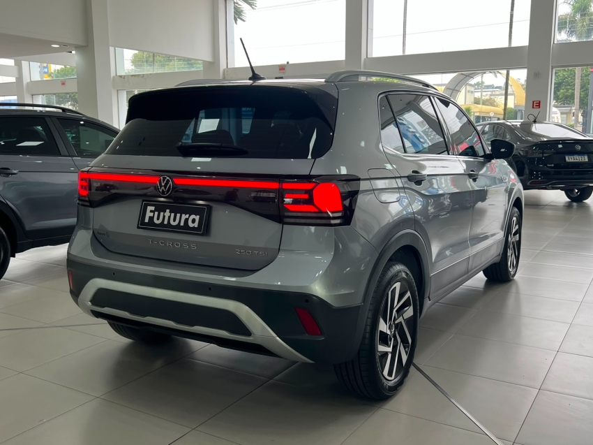 volkswagen t-cross 1.4 250 tsi total flex highline automatico 4p 202513
