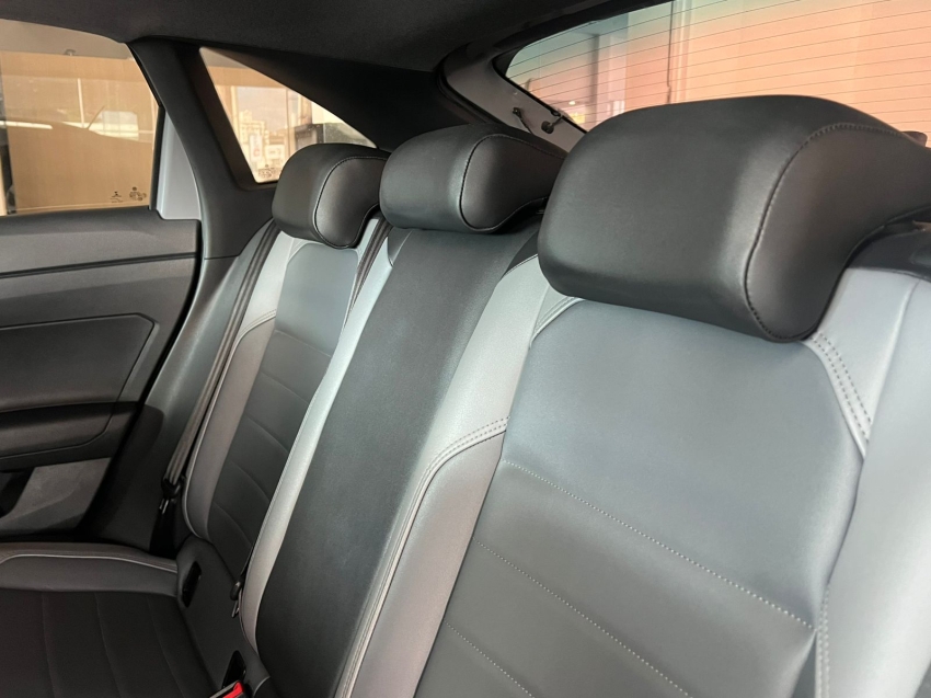 volkswagen nivus 1.0 200 tsi total flex highline automatico 4p 202110