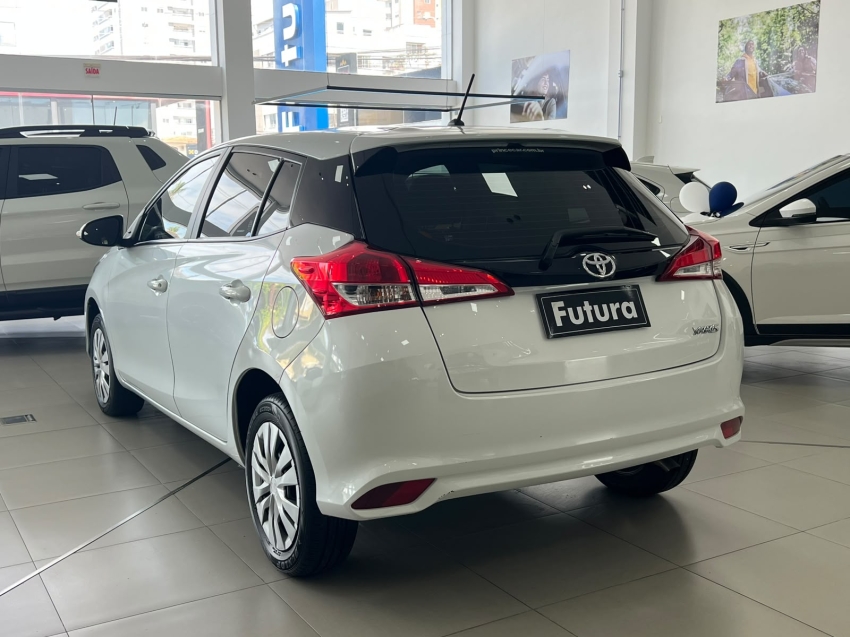 toyota yaris 1.5 16v flex xl multidrive gasolina 4p automatico 202511