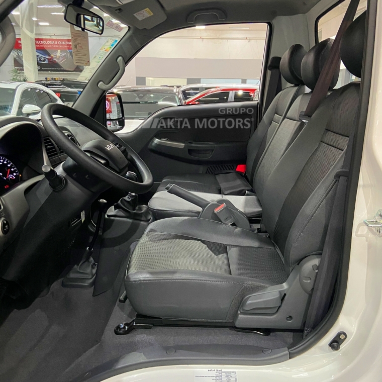 kia bongo 2.5 td diesel std cs 4x4 manual 4p 2026