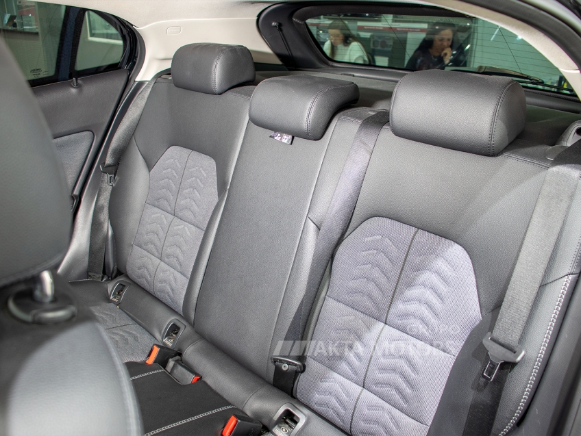 mercedes-benz gla 200 1.6 cgi flex style 7g-dct 4p automatico 201812 mercedes-benz gla 200 1.6 cgi flex style 7g-dct 4p automatico 201812