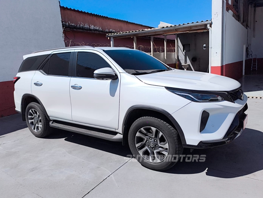 toyota hilux sw4 2.8 d-4d turbo diesel srx platinum 7l 4x4 automatico 4p 2024