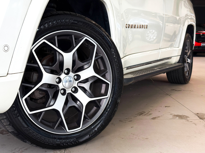 jeep commander 2.0 td380 turbo diesel overland at9 5p automatico 2022