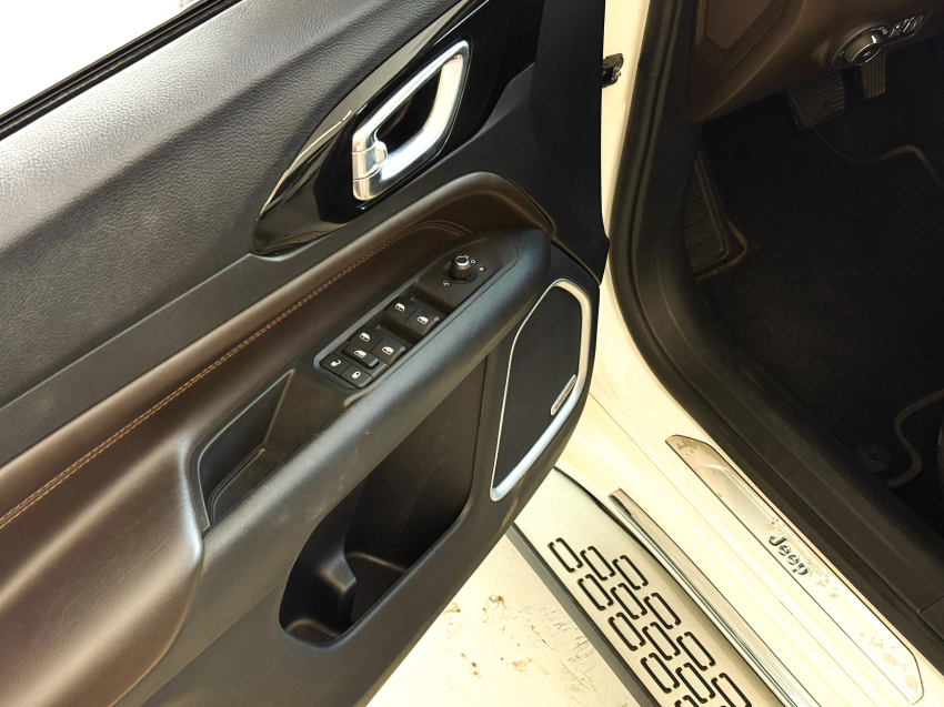 jeep commander 2.0 td380 turbo diesel overland at9 5p automatico 2022