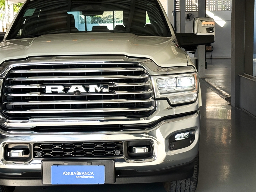 Carro Ram 3500