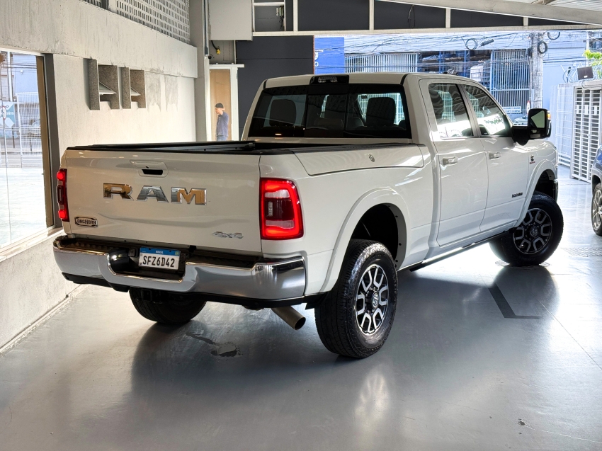 Carro Ram 3500