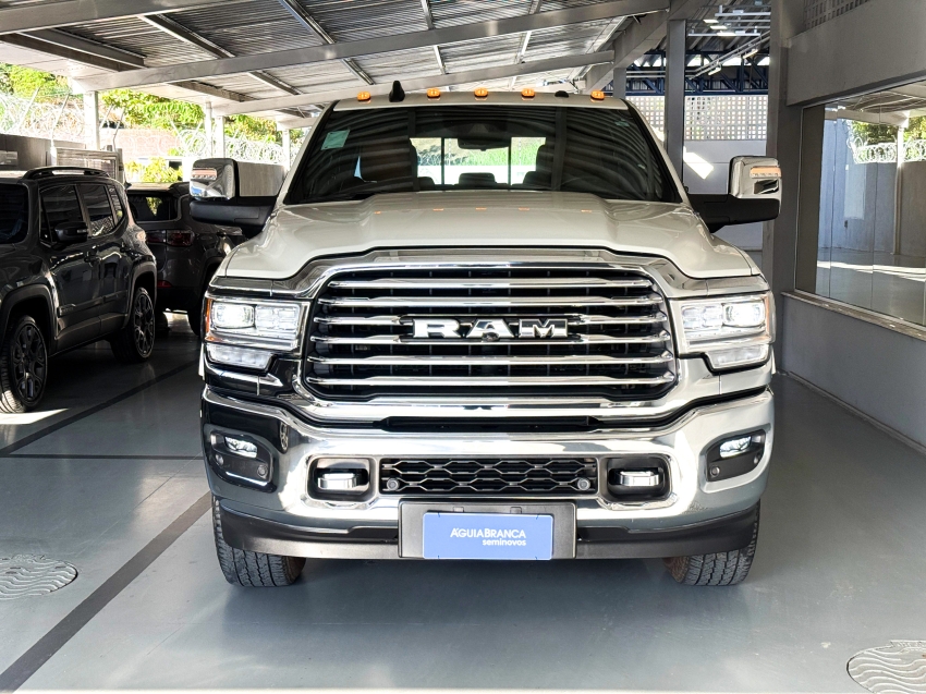 Carro Ram 3500