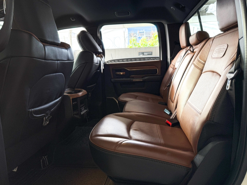 Carro Ram 3500