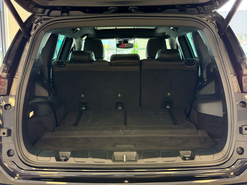JEEP COMMANDER 1.3 T270 TURBO FLEX OVERLAND AT6 12