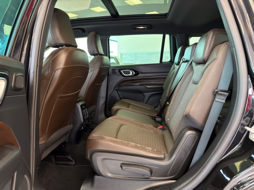 JEEP COMMANDER 1.3 T270 TURBO FLEX OVERLAND AT6 28