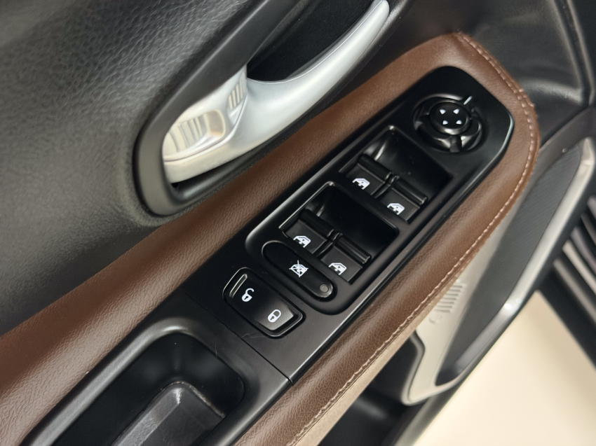 JEEP RENEGADE 1.3 T270 TURBO FLEX AT6 23