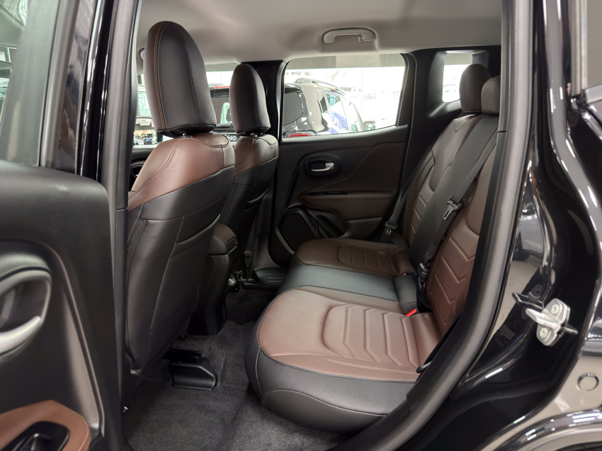 JEEP RENEGADE 1.3 T270 TURBO FLEX AT6 26