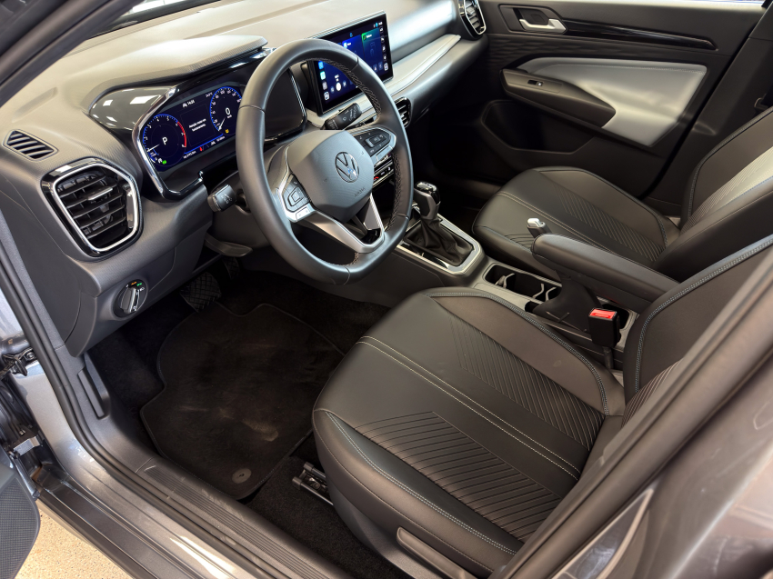 Volkswagen TERA 1.0 170 TSI HIGH AUTOMÁTICO 15