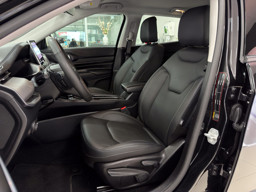 JEEP COMPASS 1.3 T270 TURBO FLEX LONGITUDE AT6 25