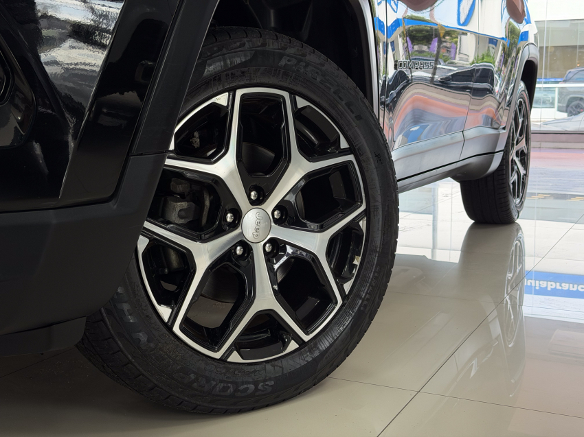 JEEP COMPASS 1.3 T270 TURBO FLEX LONGITUDE AT6 2