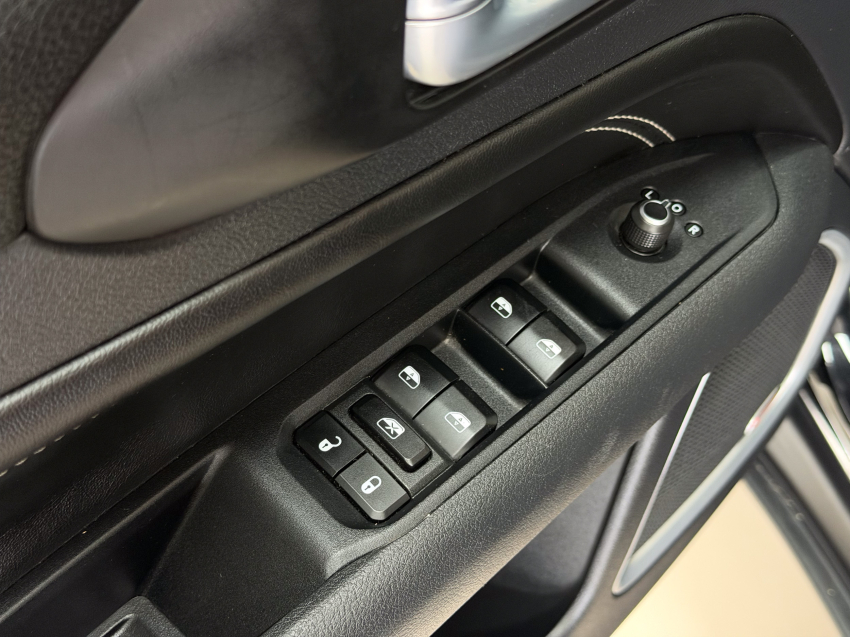 JEEP COMPASS 1.3 T270 TURBO FLEX LONGITUDE AT6 24
