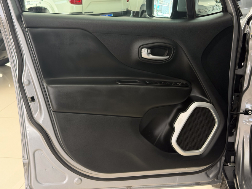 JEEP RENEGADE 1.8 16V FLEX LONGITUDE 4P AUTOMÁTICO 22