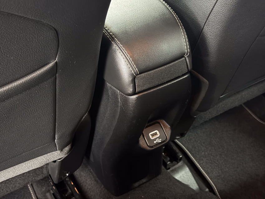 JEEP RENEGADE 1.8 16V FLEX LONGITUDE 4P AUTOMÁTICO 27