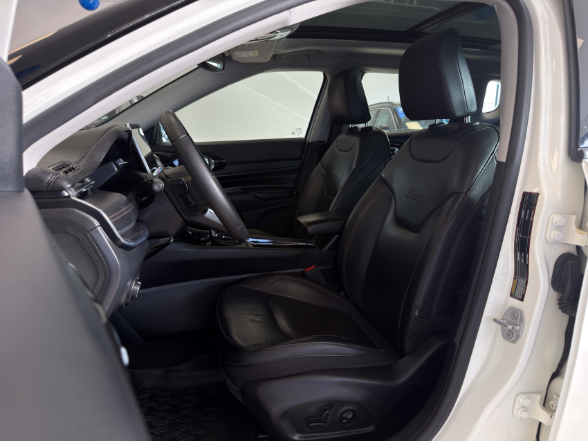 JEEP COMPASS 2.0 TD350 TURBO DIESEL LIMITED AT9 24