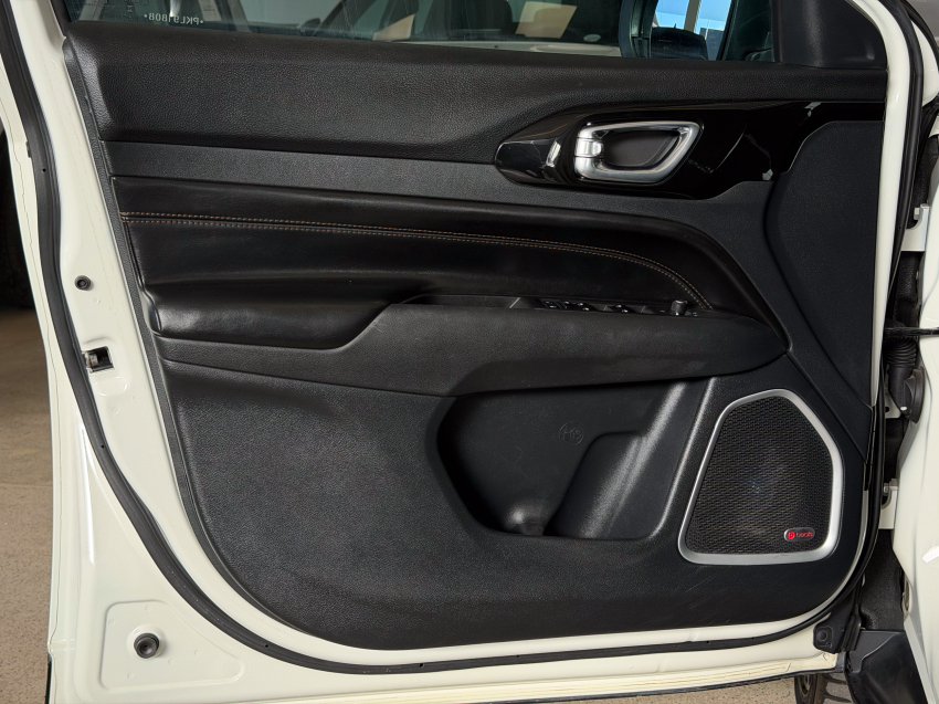 JEEP COMPASS 2.0 TD350 TURBO DIESEL LIMITED AT9 22