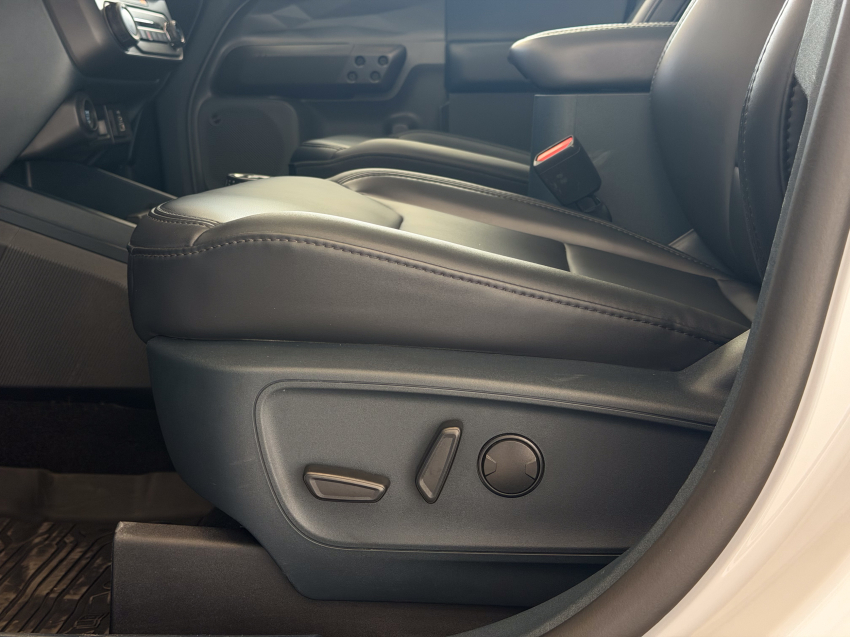 Ford MAVERICK 2.5 HYBRID LARIAT e-CVT 26