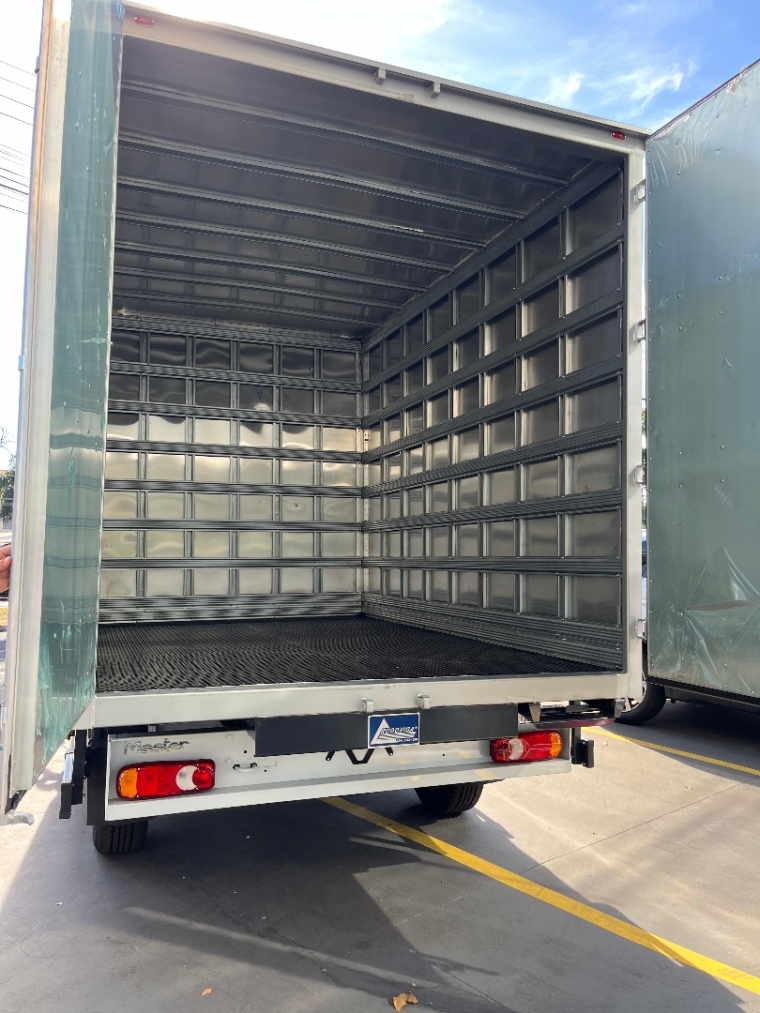 master chassi cabine l2h1 / bau 18m³ vendido separadamente