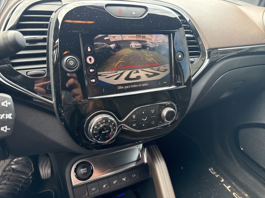 captur 1.3 tce flex iconic x-tronic14