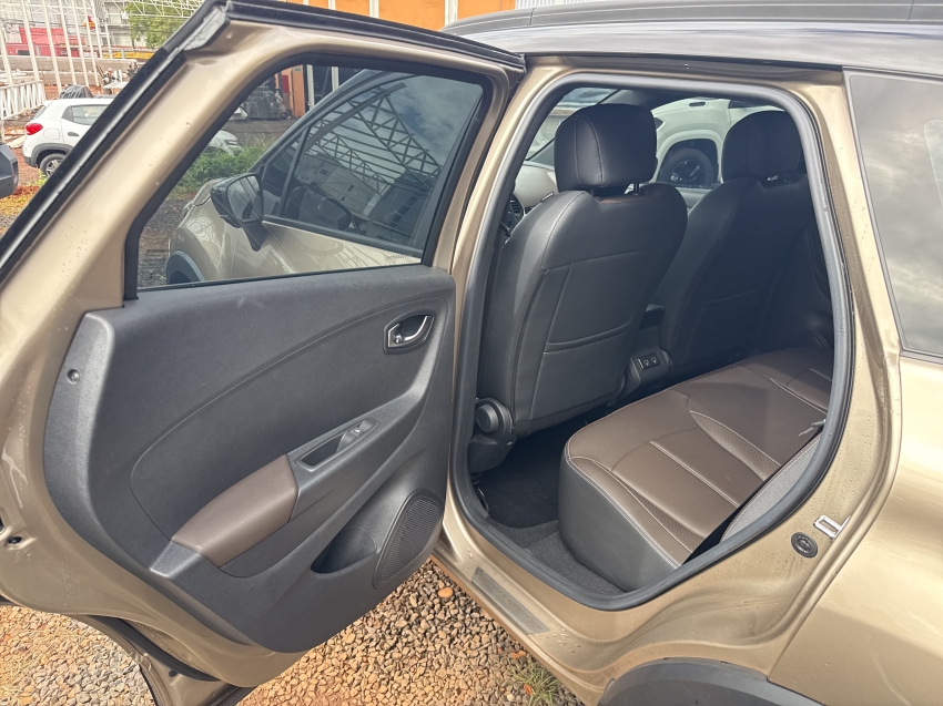 captur 1.3 tce flex iconic x-tronic11