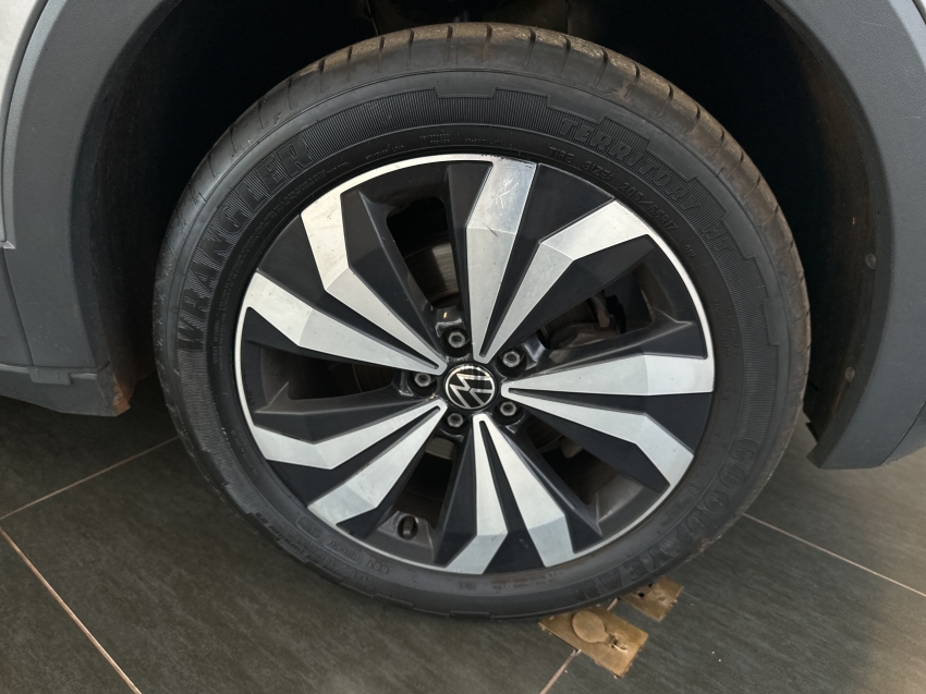 volkswagen t-cross 1.0 200 tsi total flex comfortline automatico 4p 202414