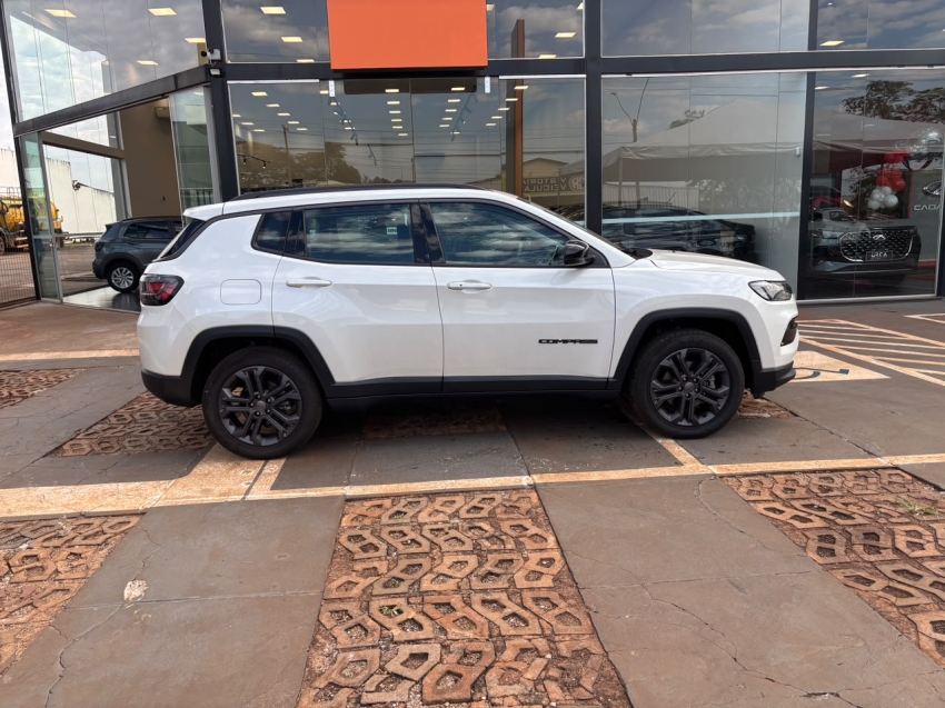 jeep compass 1.3 t270 turbo flex longitude at6 4p automatico 20266