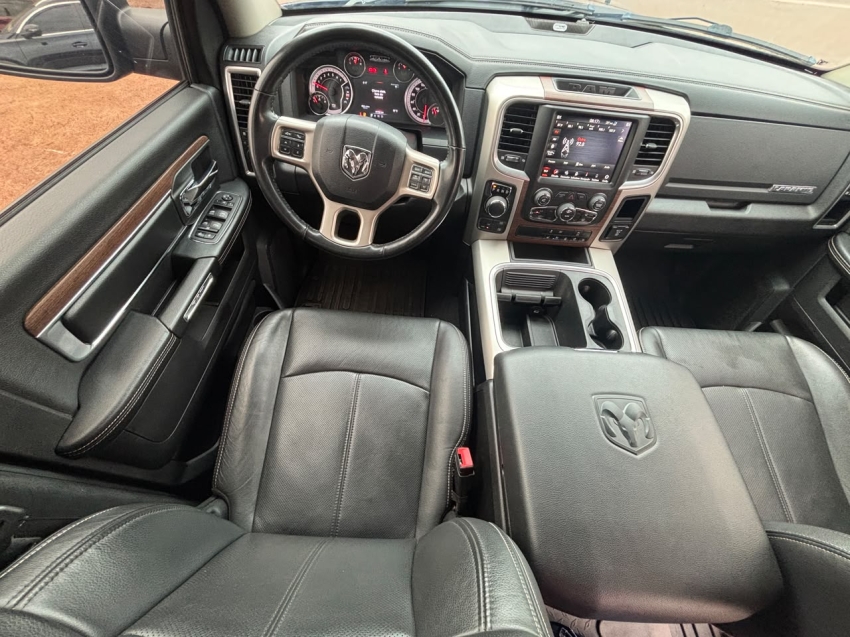 ram classic 5.7 v8 gasolina laramie cd 4x4 automatico 4p 202316
