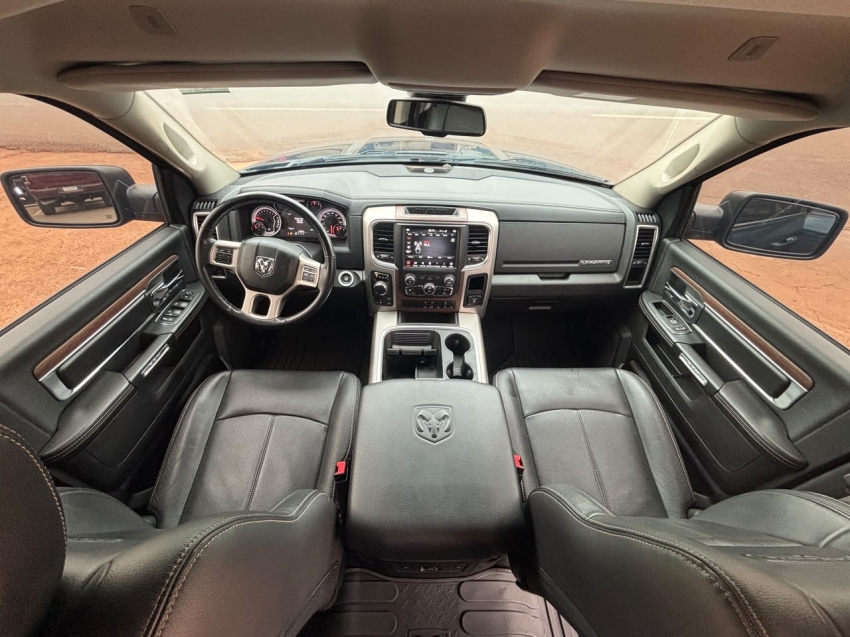 ram classic 5.7 v8 gasolina laramie cd 4x4 automatico 4p 202315