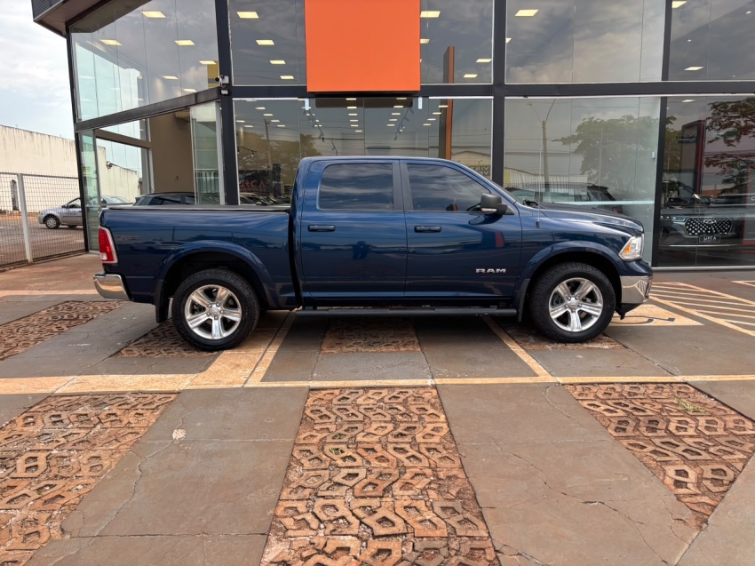 ram classic 5.7 v8 gasolina laramie cd 4x4 automatico 4p 20236