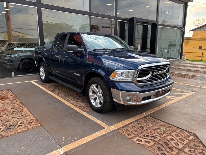 ram classic 5.7 v8 gasolina laramie cd 4x4 automatico 4p 20232
