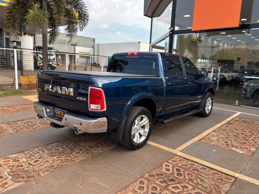 ram classic 5.7 v8 gasolina laramie cd 4x4 automatico 4p 20233