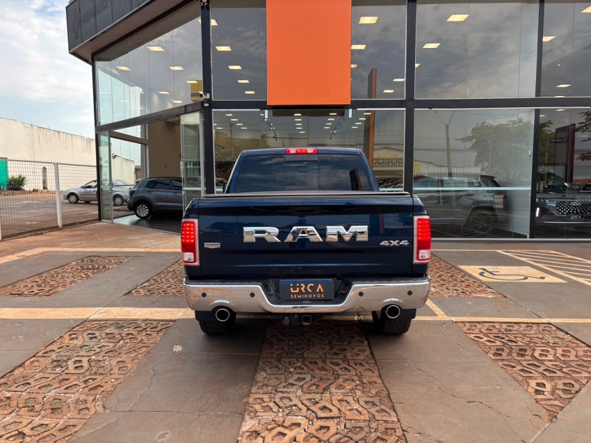 ram classic 5.7 v8 gasolina laramie cd 4x4 automatico 4p 20234