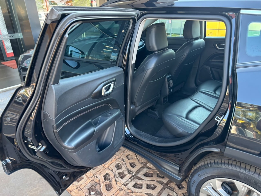 jeep compass 1.3 t270 turbo flex longitude at6 4p automatico 20238