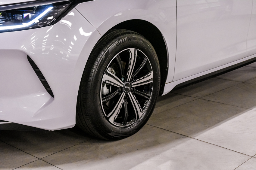 BYD KING 1.5 DM-I PHEV GS AUTOMÁTICO 2