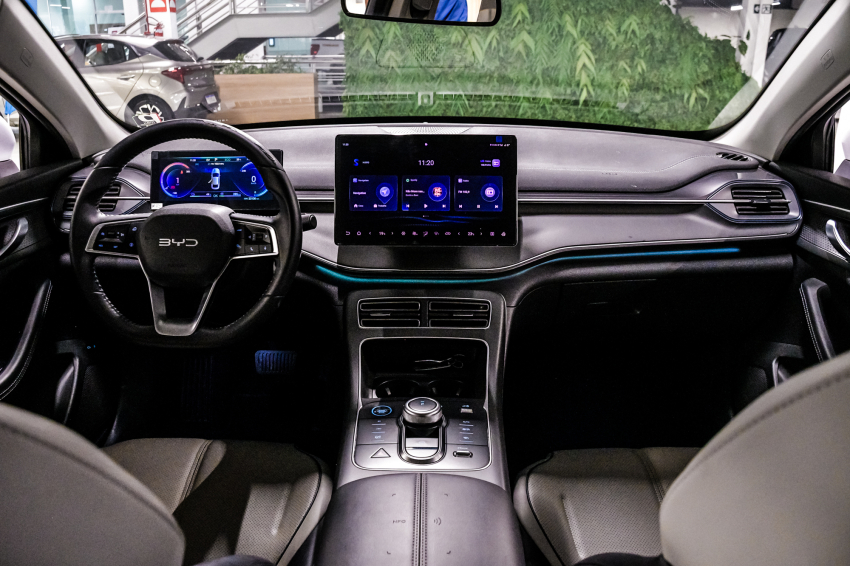 BYD KING 1.5 DM-I PHEV GS AUTOMÁTICO 13