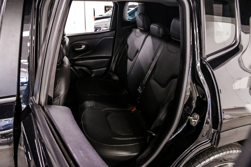 JEEP RENEGADE 1.3 T270 TURBO FLEX LONGITUDE AT6 21