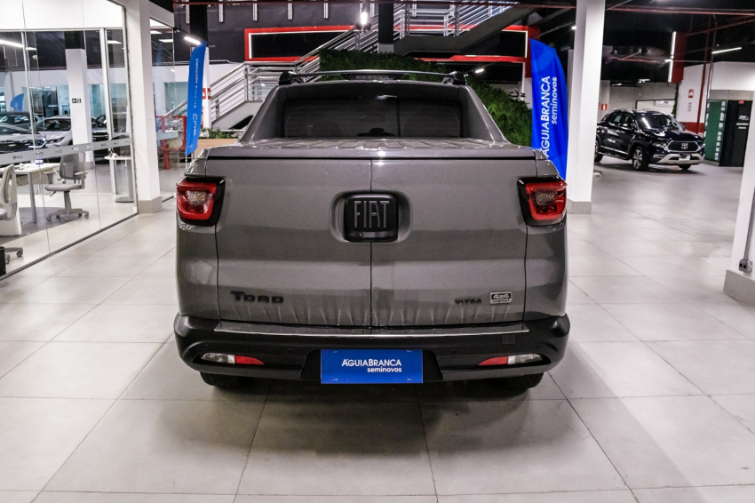 Fiat TORO 2.0 16V TURBO DIESEL ULTRA 4WD AT9 8