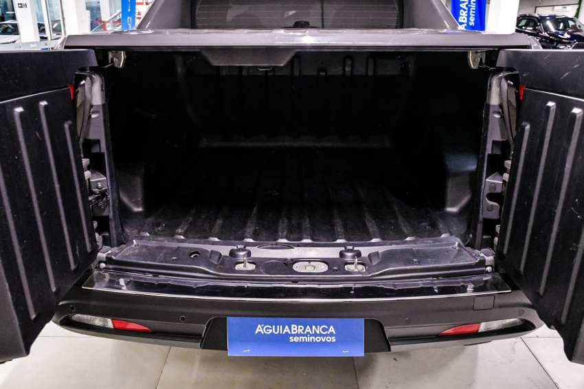 Fiat TORO 2.0 16V TURBO DIESEL ULTRA 4WD AT9 11