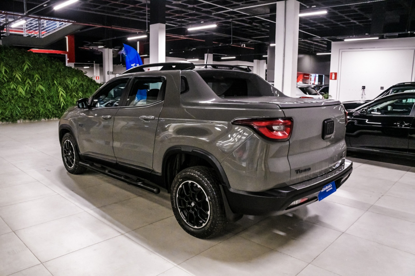 Fiat TORO 2.0 16V TURBO DIESEL ULTRA 4WD AT9 7
