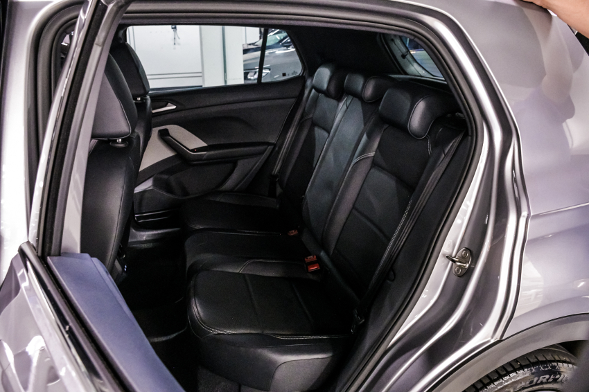 Volkswagen T-CROSS 1.4 250 TSI TOTAL FLEX HIGHLINE AUTOMÁTICO 18