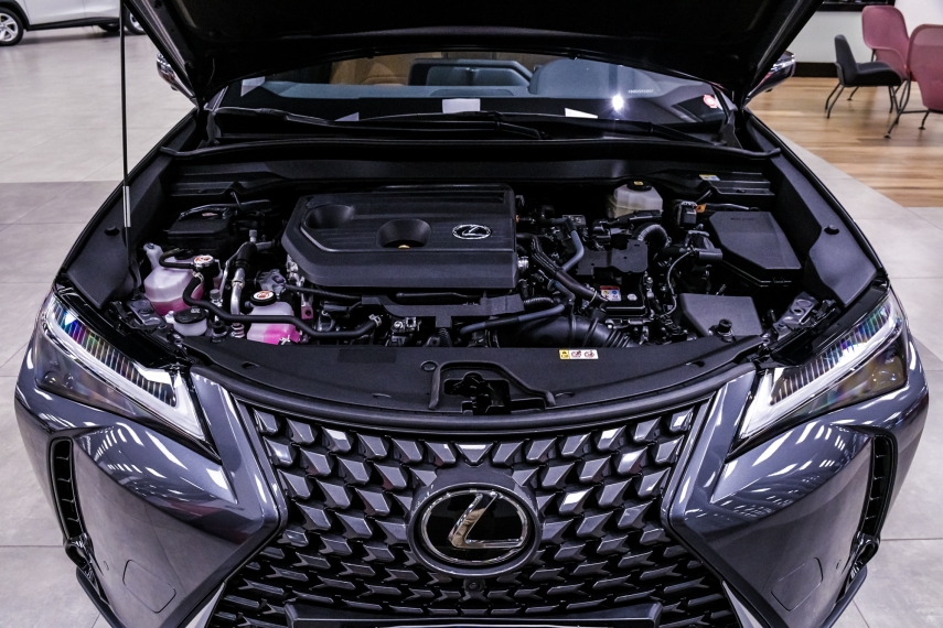Lexus UX 300H 2.0 VVT-I HYBRID CVT 6