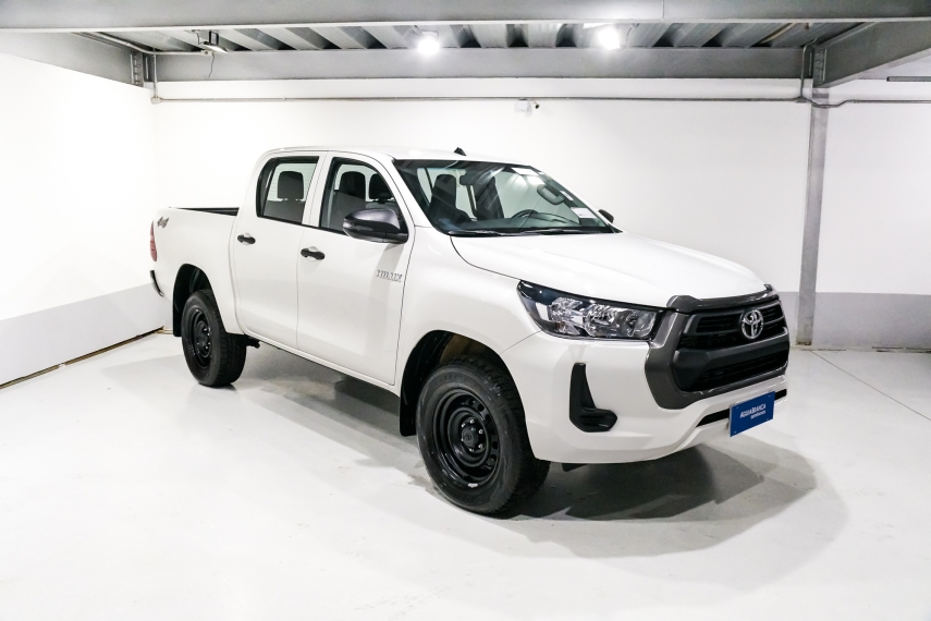 Toyota HILUX 2.8 D-4D TURBO DIESEL CD POWER PACK 4X4 AUTOMÁTICO 5