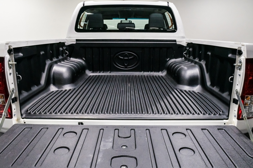 Toyota HILUX 2.8 D-4D TURBO DIESEL CD POWER PACK 4X4 AUTOMÁTICO 11