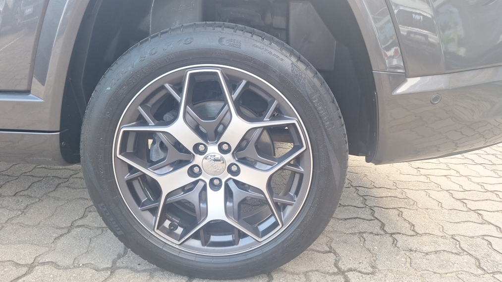 jeep commander 2.0 td380 turbo diesel overland at9 4p automatico 2022